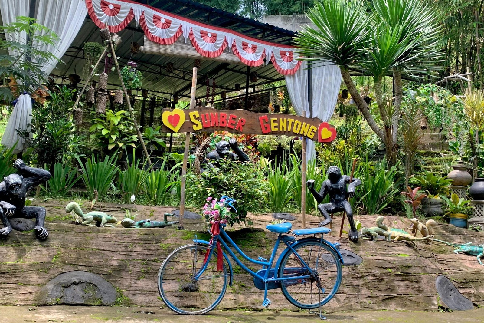 Spot Foto Wisata Sumber Gentong